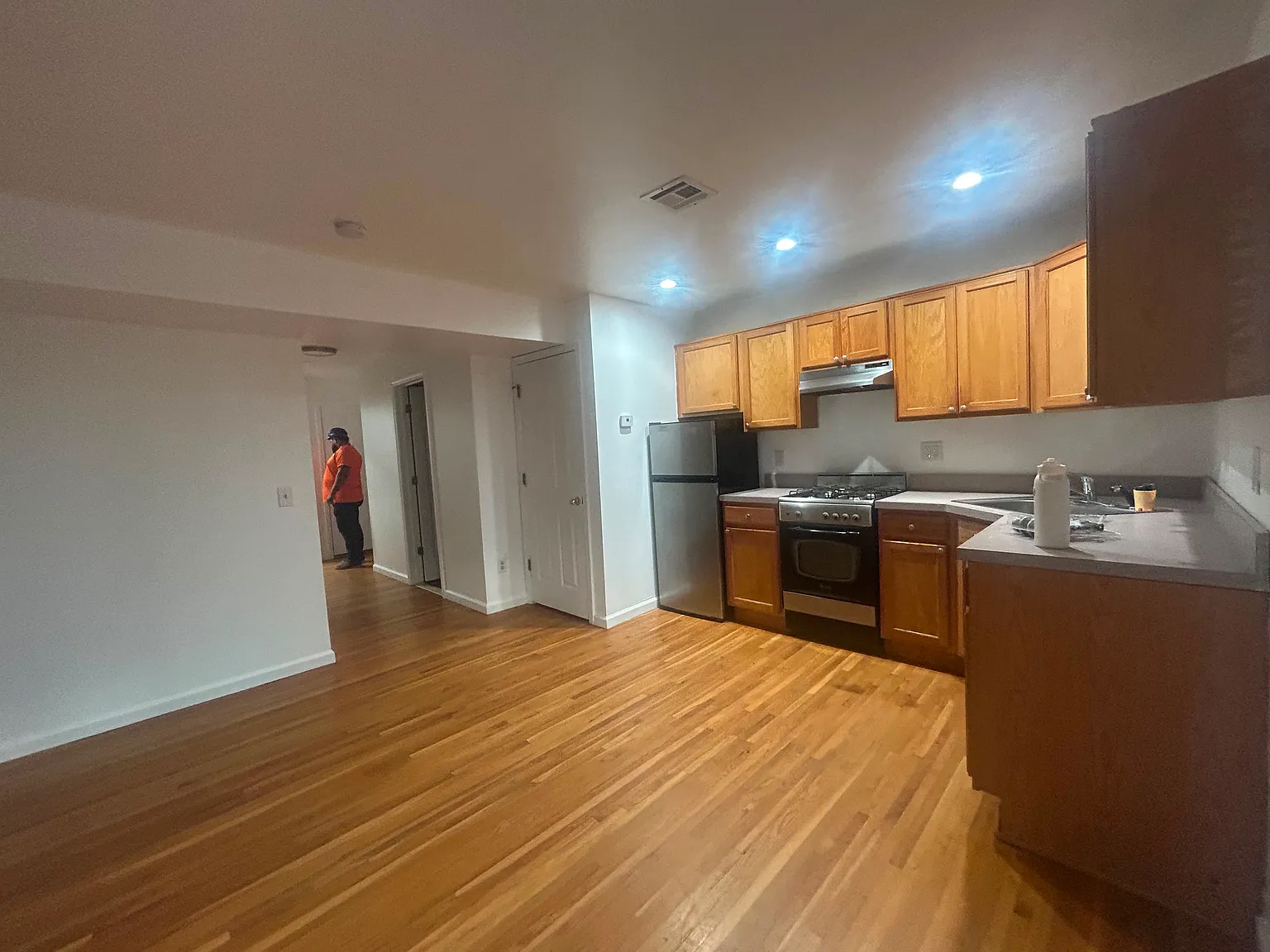 1 bed, $1,999 — Photo 4