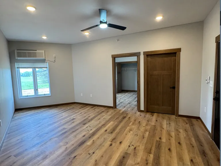 600 W Hickory St #12 — Photo 2