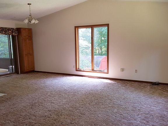 living room/kitchen/dining