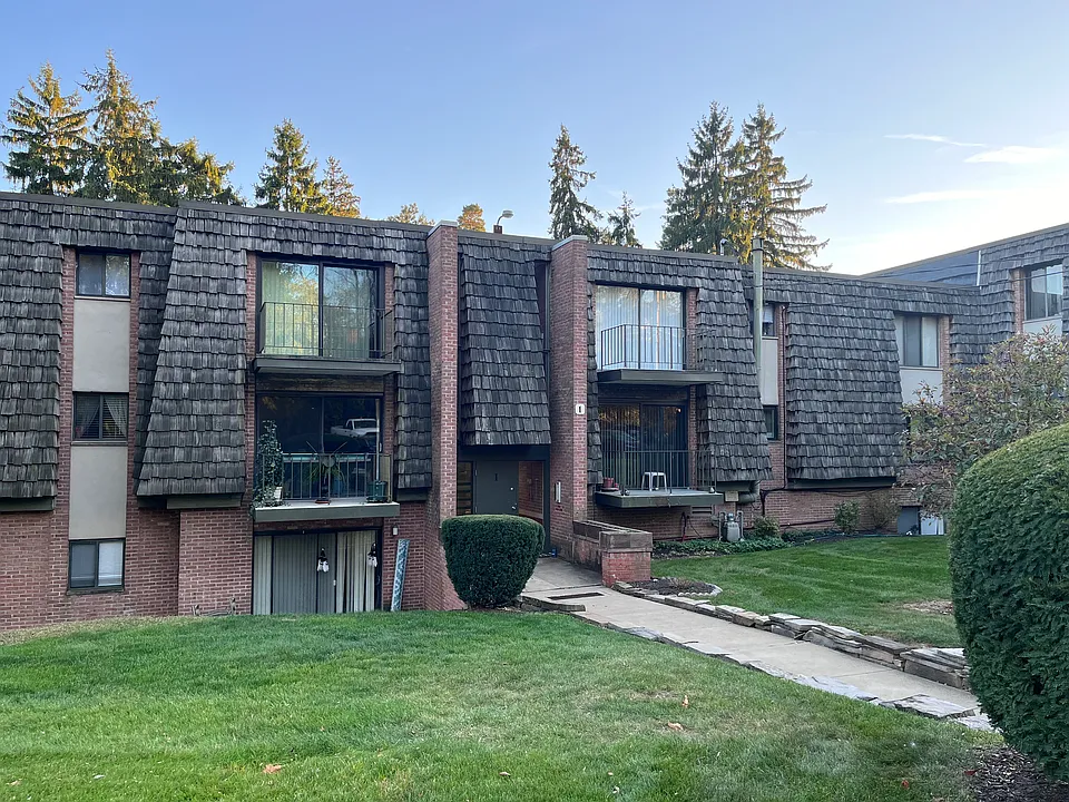 135 Forest Green Dr #135