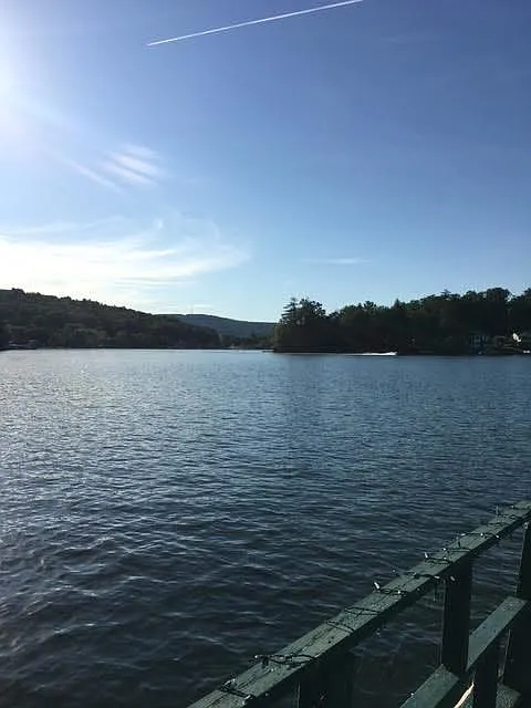 115 Paddle Boat Ln