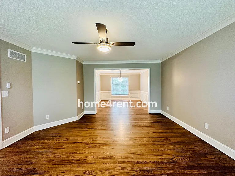 902 Sherman Pkwy — Photo 9