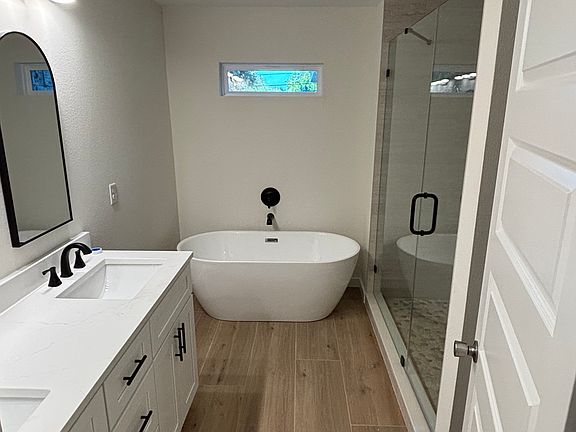 5th image of 2523 Amelia St