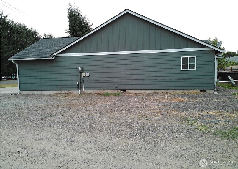 2nd image of 180 A Mossyrock Road W