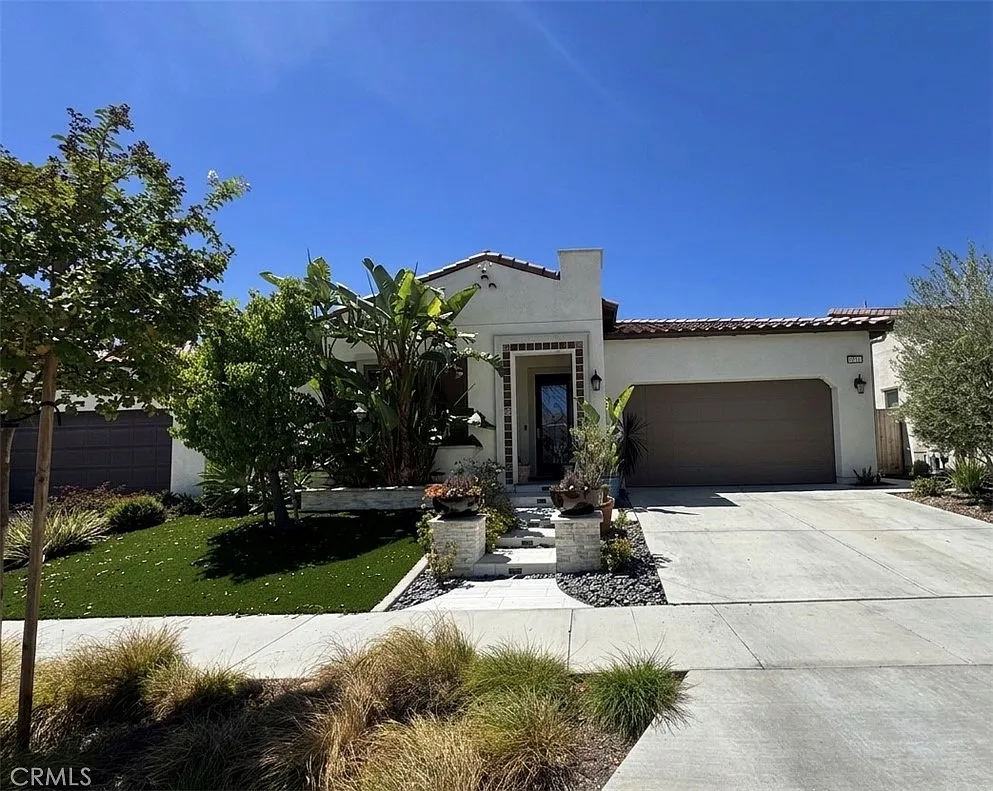 3 bed, 1946 sqft, $4,250 — Photo 1