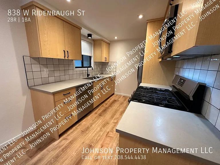 838 W Ridenbaugh St — Photo 5