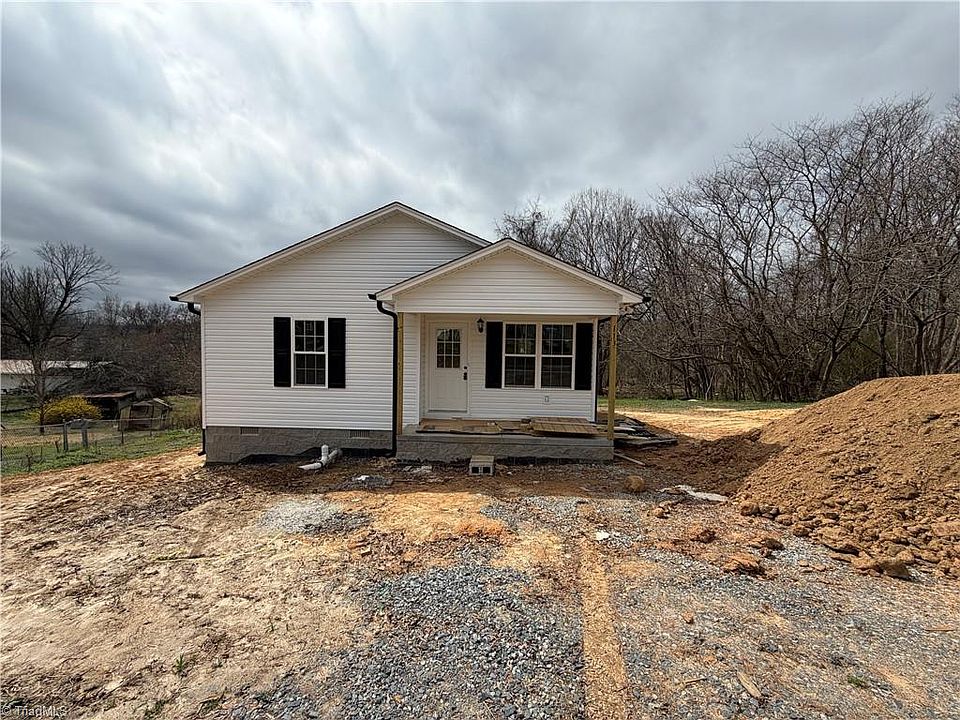 1st image of 113 River Dr