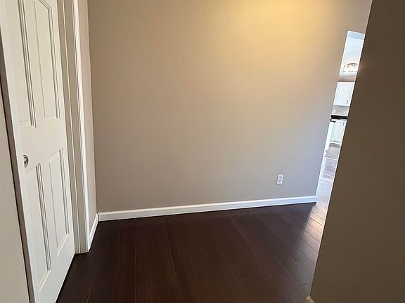 4th image of 8390 Mitchell Rd