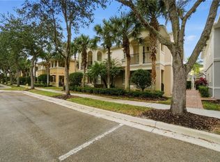 28285 Jeneva WAY, BONITA SPRINGS, FL 34135