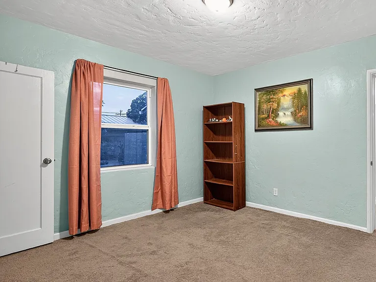 E Hedrick Dr — Photo 12