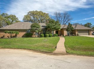 260 Dickinson Dr, Highland Village, TX 75077
