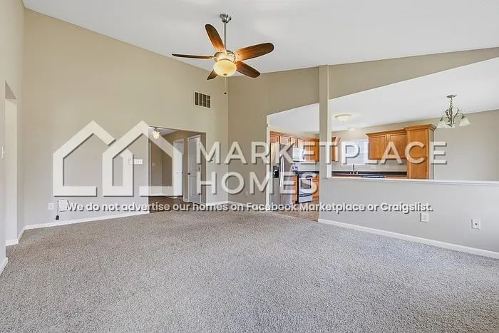 3 bed, 2.0 bath, 1408 sqft, $1,950 — Photo 4