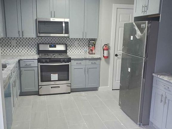 2nd image of 8 Crocus St