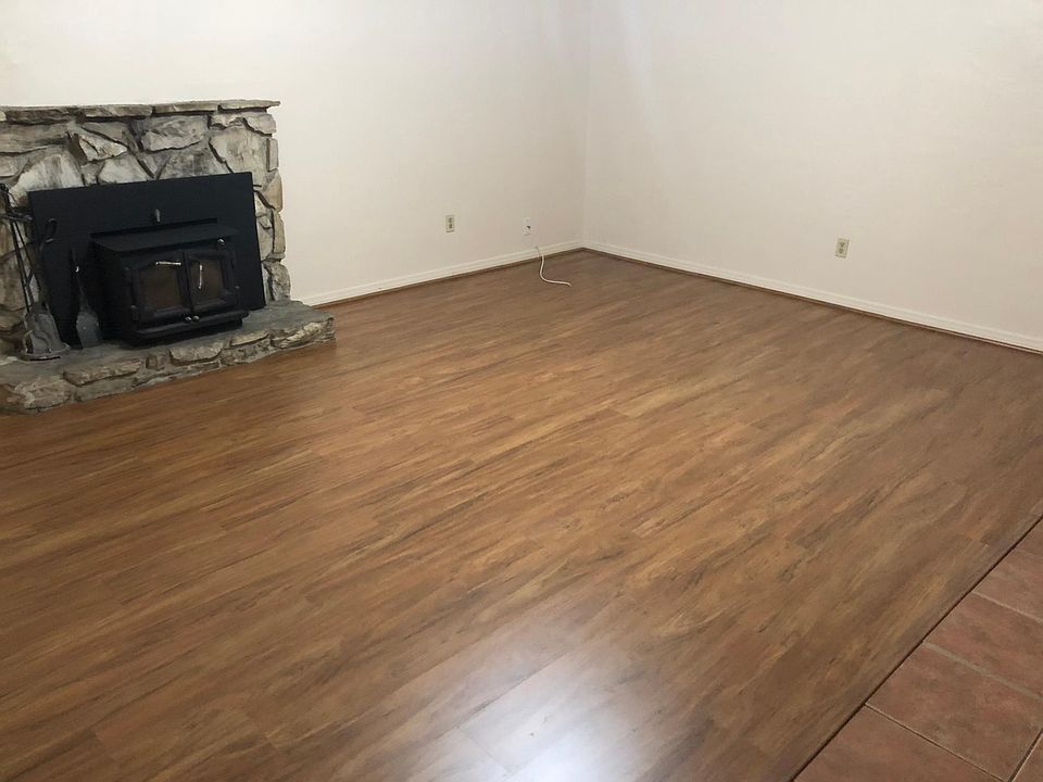 2nd image of 3706 Wagon Wheel Dr