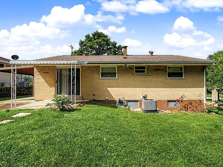 12116 Wincanton Dr — Photo 42