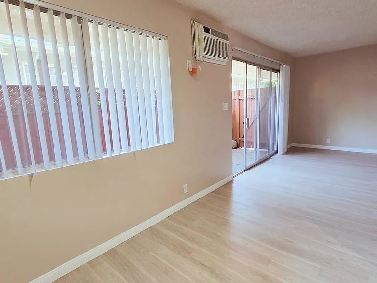 1815 Fremont Ave — Photo 8