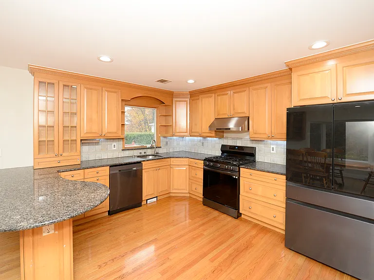 43 Union St #20 — Photo 7