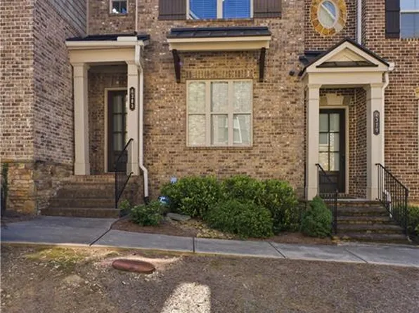 4383 Strand Dr, Smyrna, GA 30080