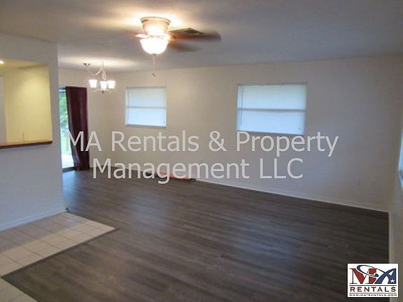 2nd image of 112 Crescent Lake Dr