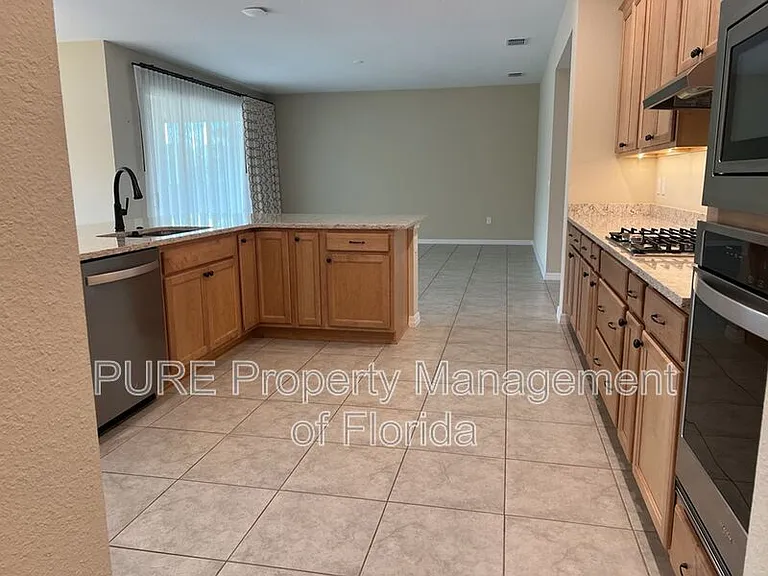 10376 SW 99th St — Photo 25