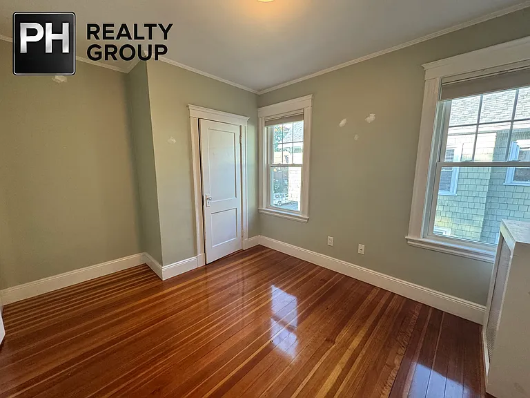 46 Vincent Ave — Photo 18