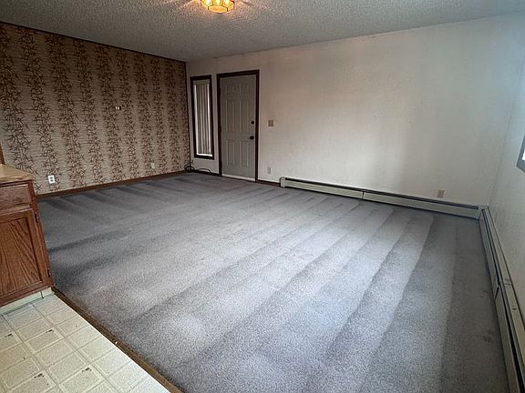 4th image of 1127 Badger Rd #C