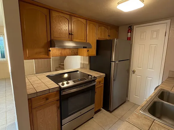 8833 N 12th Pl, Phoenix, AZ 85020