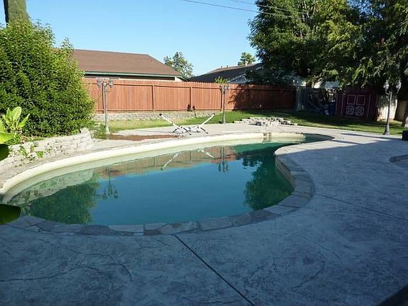 Back Yard/Pool