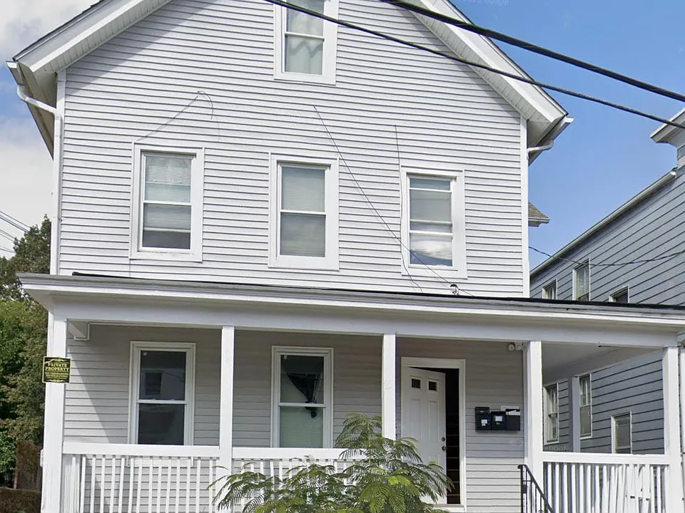 22 Seymour St #2
