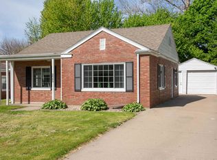 2045 Morningview Rd, Dubuque, IA 52001