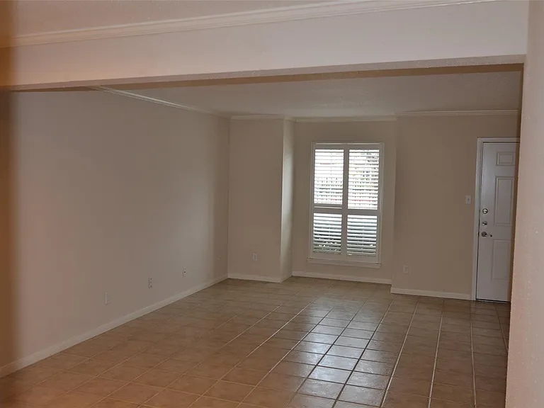 6111 Beverly Hill St #43 — Photo 2