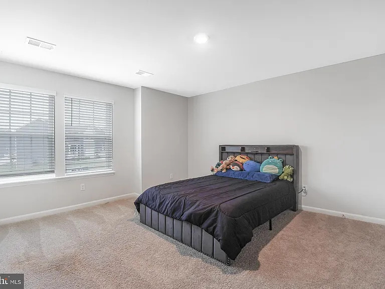 115 Bell Tower Ln — Photo 27