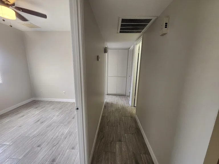 3136 W Port Au Prince Ln — Photo 11