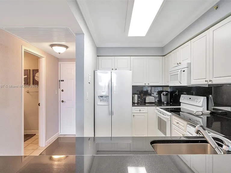 2501 S Ocean Dr #1432 — Photo 8