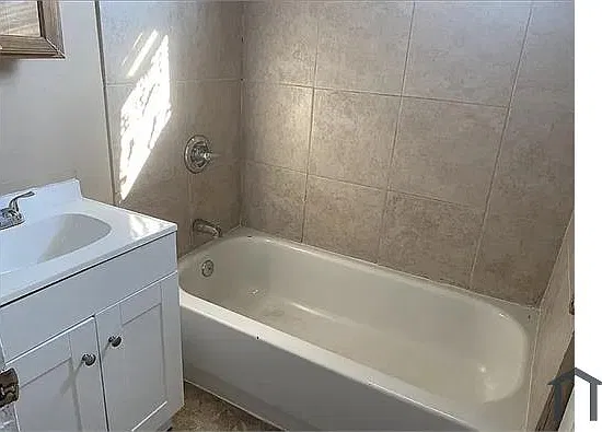 2 bed, 900 sqft, $1,500 — Photo 3