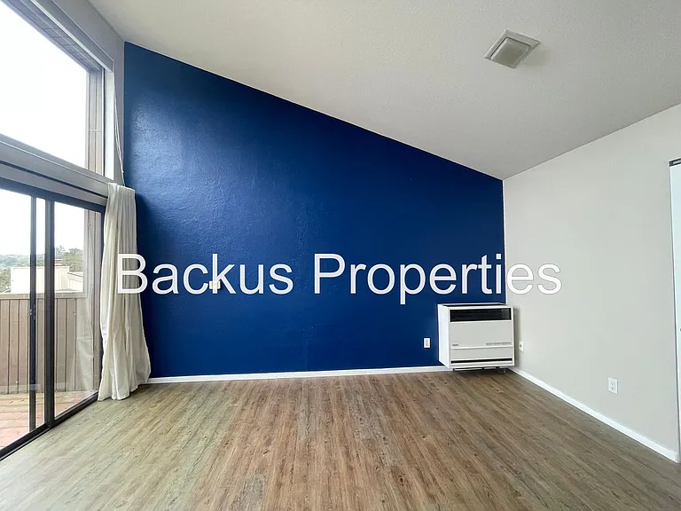 14685 Charter Oak Blvd — Photo 11