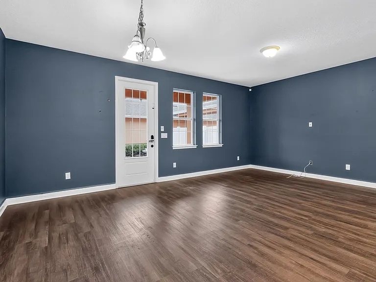 6536 Calamondin Dr — Photo 10