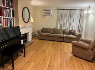 6243 Charing Cross Ln #B, Middleton, WI 53562