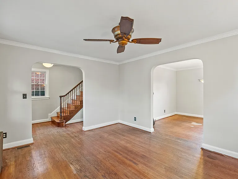 4112 18th Pl NE — Photo 10
