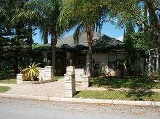 1211 E Pine Ave, Pharr, TX 78577