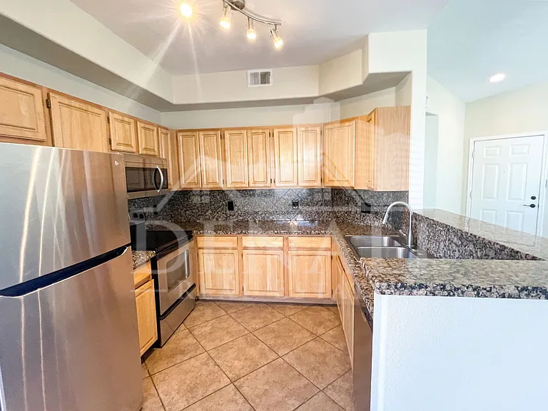 2929 W Yorkshire Dr #1019 — Photo 9