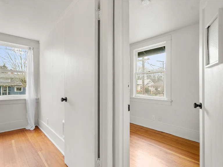 7015 N Greeley Ave #B — Photo 40