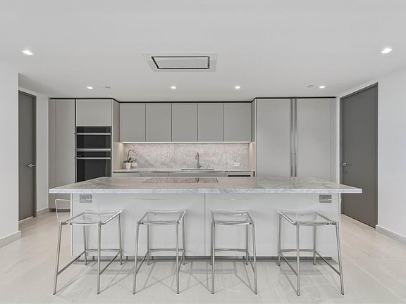 5th image of 540 AVE. DE LA CONSTITUCION #801