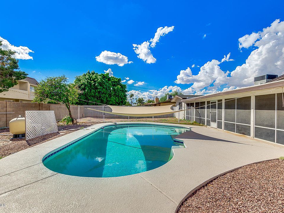 1st image of 2333 W El Moro Cir