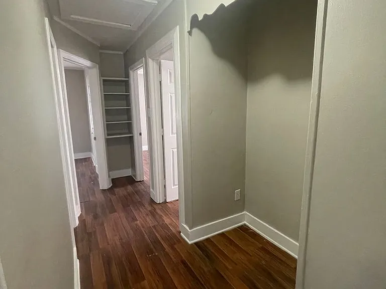 1131 Amelia Ave — Photo 8