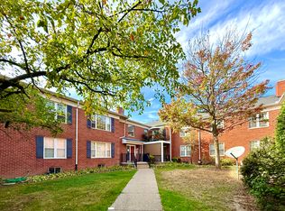 27689 W Echo Vly UNIT 204, Farmington Hills, MI 48334