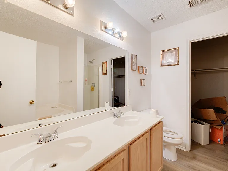 4260 Meadowknoll Dr — Photo 11