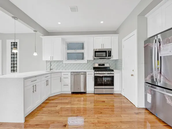 13538 226th St, Springfield Gardens, NY 11413