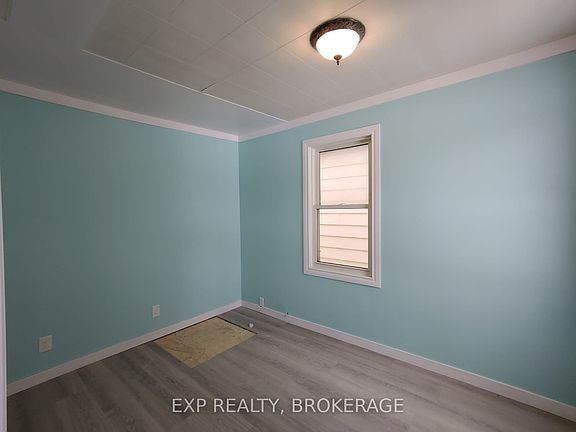 5th image of 16 Louis St
