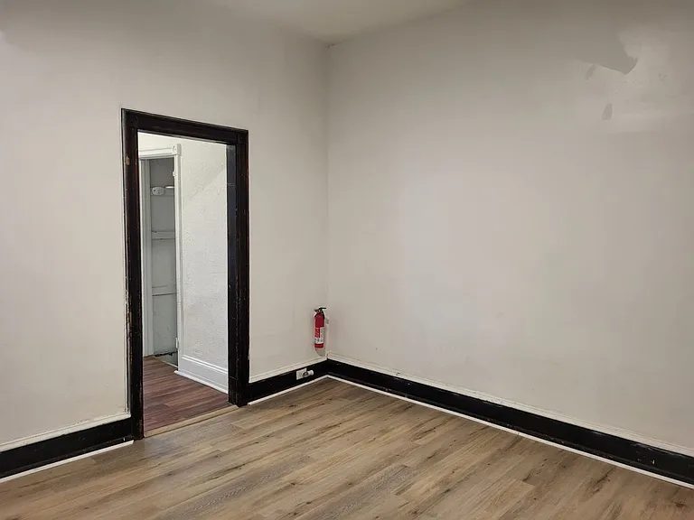 356 Ophelia St — Photo 13